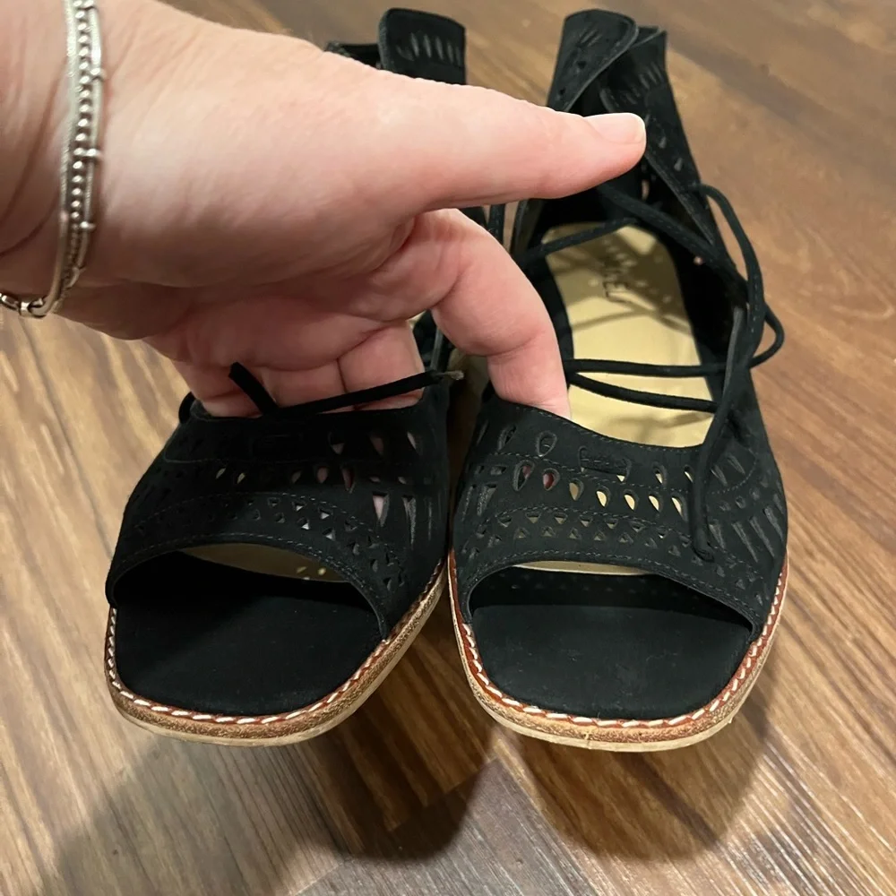 Vaneli Low Wedge Black Sandals Size 8